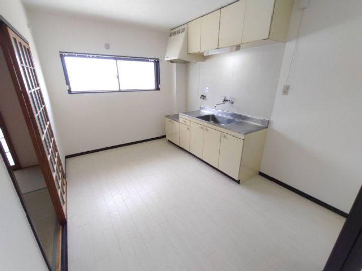 大阪府高石市羽衣1丁目(マンション)の賃貸物件403の居間