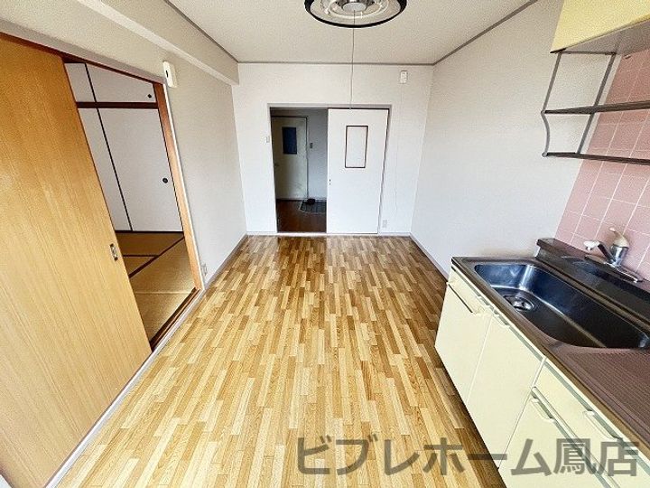 大阪府堺市西区鳳西町1丁(マンション)の賃貸物件202の居間