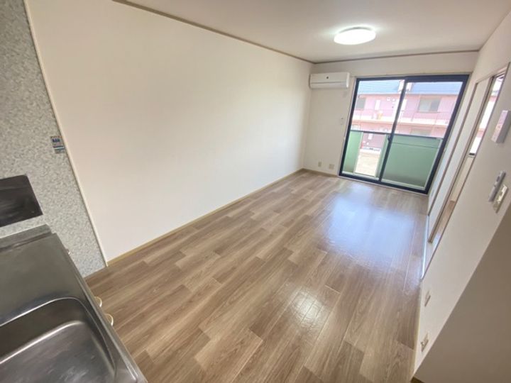 大阪府泉大津市我孫子2丁目(アパート)の賃貸物件の居間