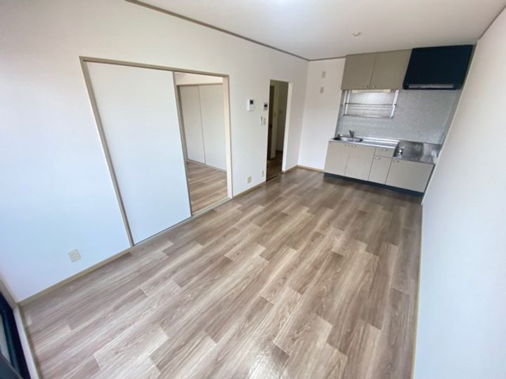 大阪府泉大津市我孫子2丁目(アパート)の賃貸物件の居間