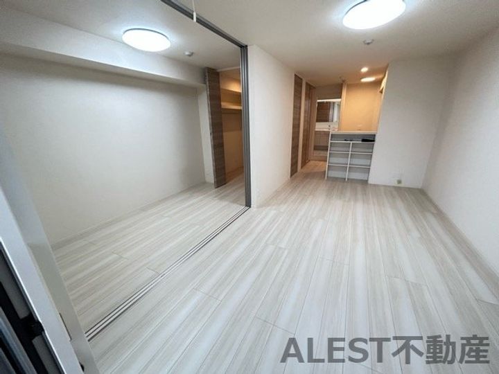 大阪府堺市西区鳳中町9丁(アパート)の賃貸物件の居間