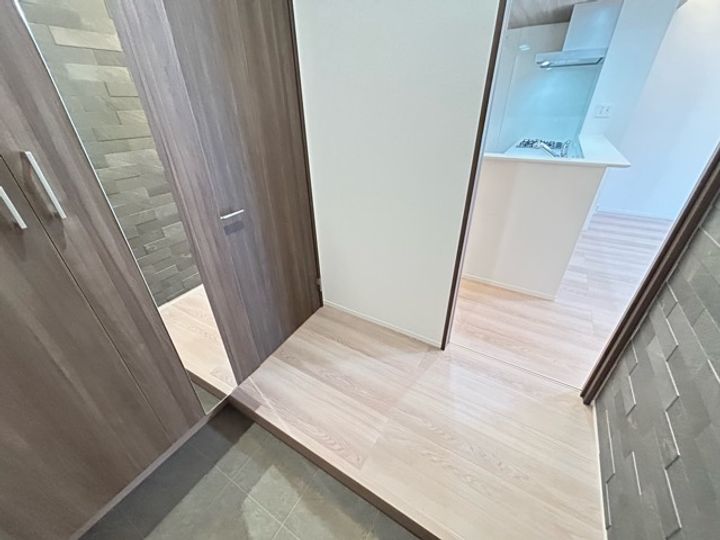 大阪府堺市西区鳳西町3丁(アパート)の賃貸物件の玄関