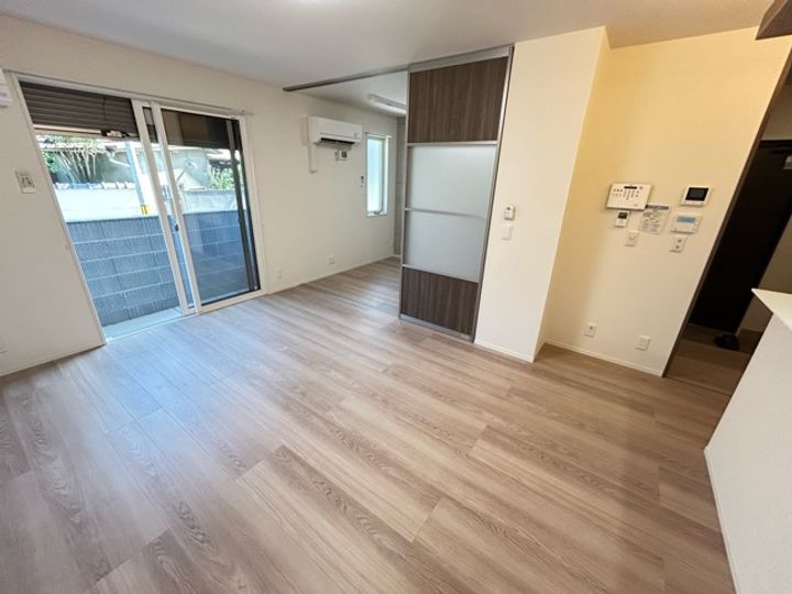 大阪府堺市西区鳳西町3丁(アパート)の賃貸物件の居間