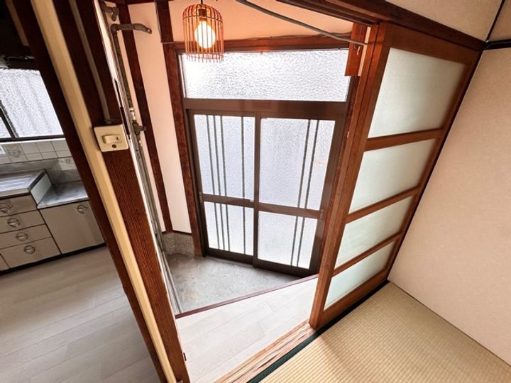 大阪府堺市西区鳳中町9丁(テラスハウス)の賃貸物件の玄関