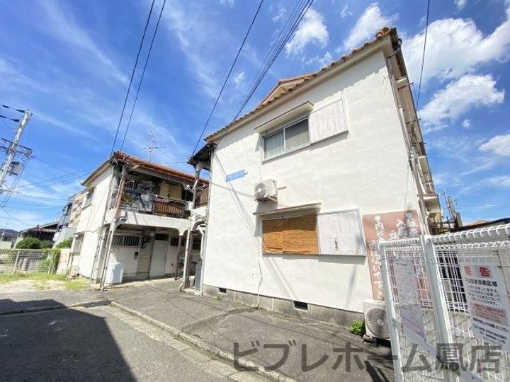 大阪府堺市西区鳳西町1丁(アパート)の賃貸物件の外観