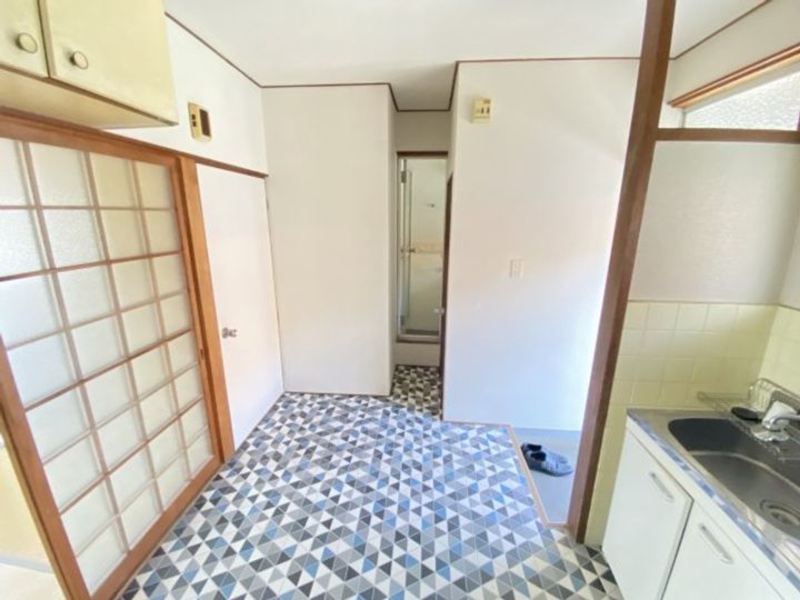 大阪府堺市西区鳳西町1丁(アパート)の賃貸物件の玄関