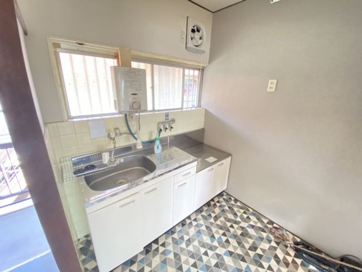 大阪府堺市西区鳳西町1丁(アパート)の賃貸物件のキッチン
