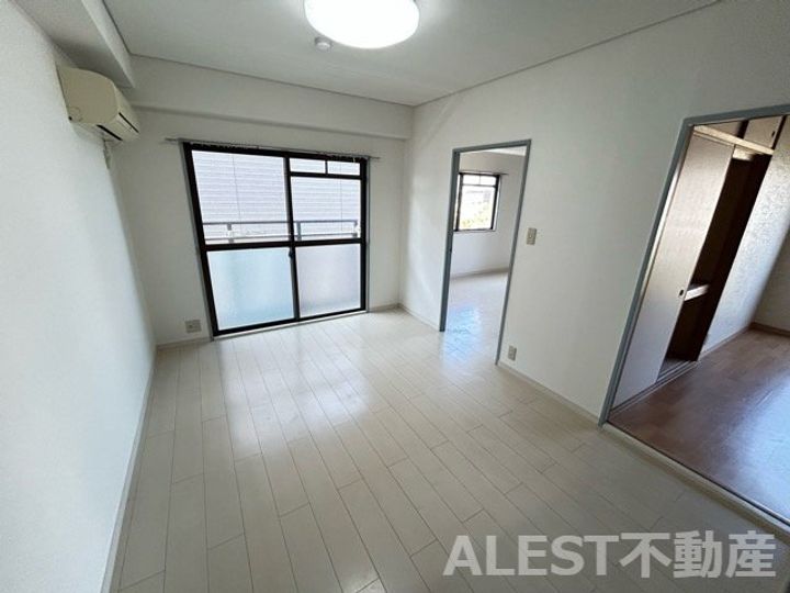 大阪府堺市西区鳳中町7丁(マンション)の賃貸物件の居間