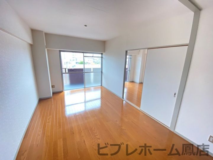 大阪府高石市東羽衣7丁目(マンション)の賃貸物件の居間
