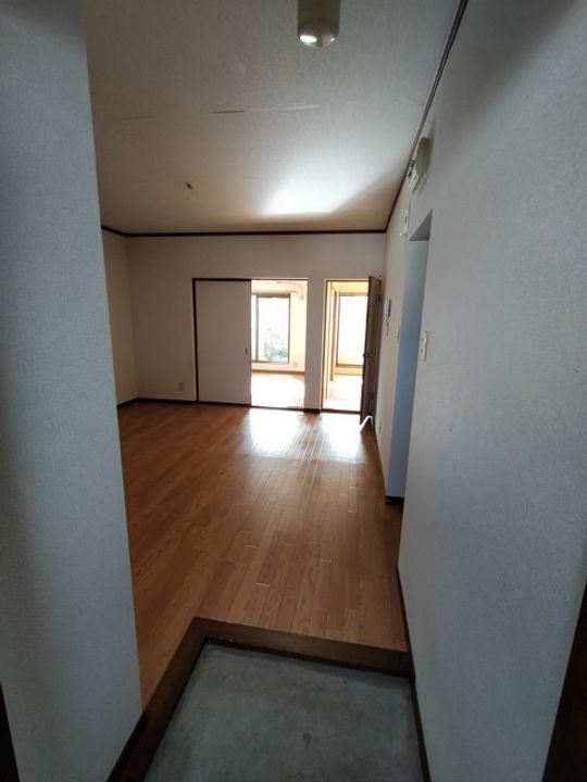 大阪府堺市西区浜寺南町3丁(マンション)の賃貸物件の玄関