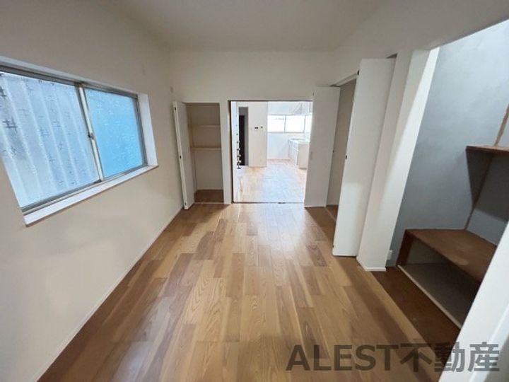 大阪府堺市西区鳳中町8丁(テラスハウス)の賃貸物件の居間