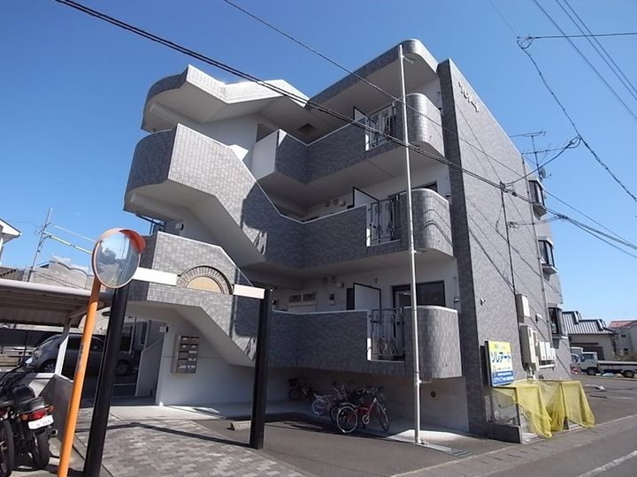 ソレアード(吉田町)の外観