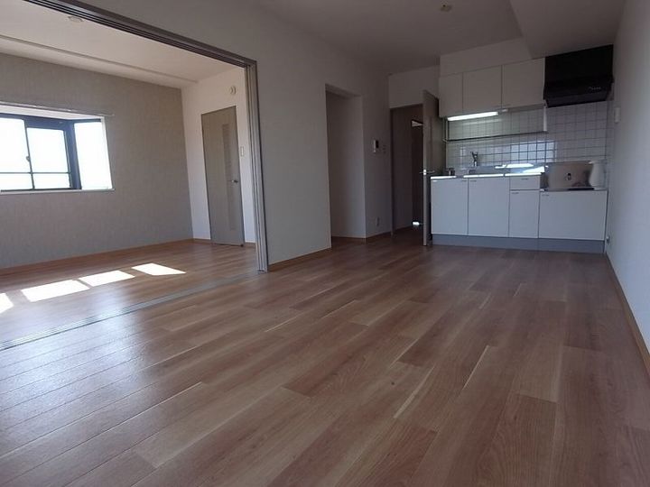 ソレアード(吉田町)の居間