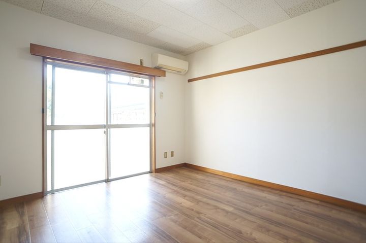 カレッジハイツI202の寝室