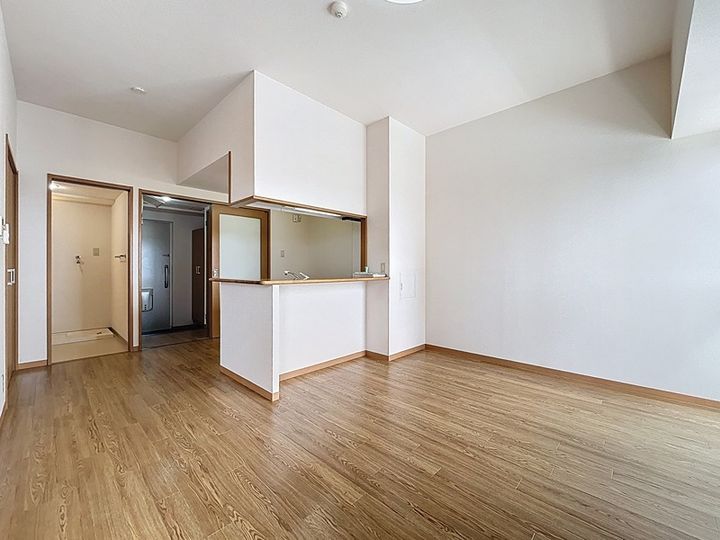 アルベルゴ三松館402の居間