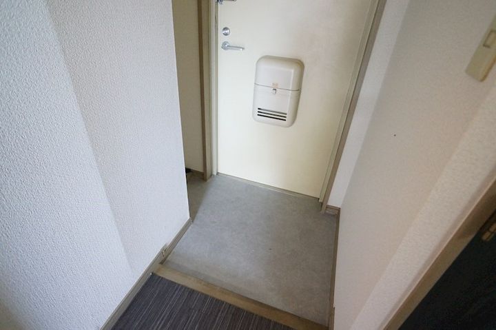 ビアンヌール四ツ池公園の玄関