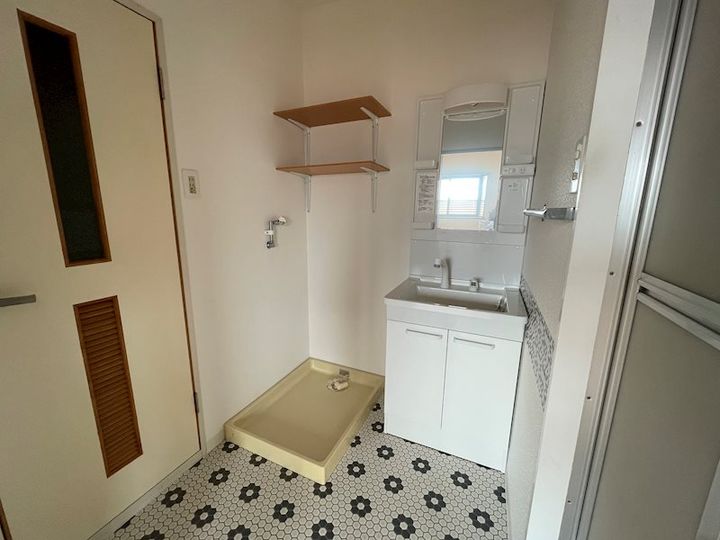 KDビルドIIの内装