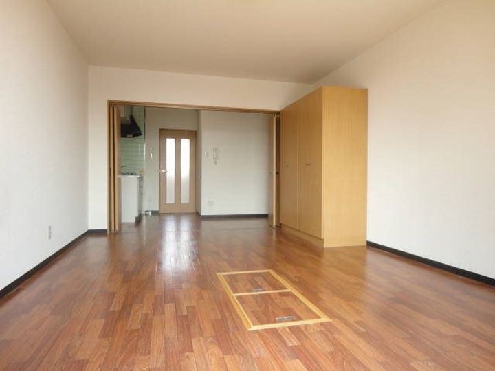 ルネス五日市102の寝室