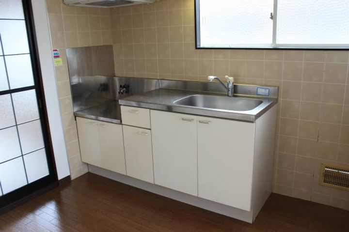 メゾン海老園C棟201のキッチン