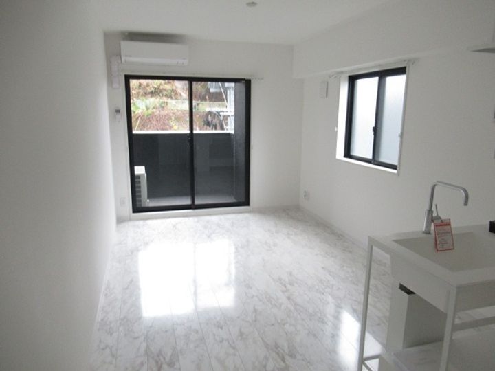 ミュゼ 海老山702の居間