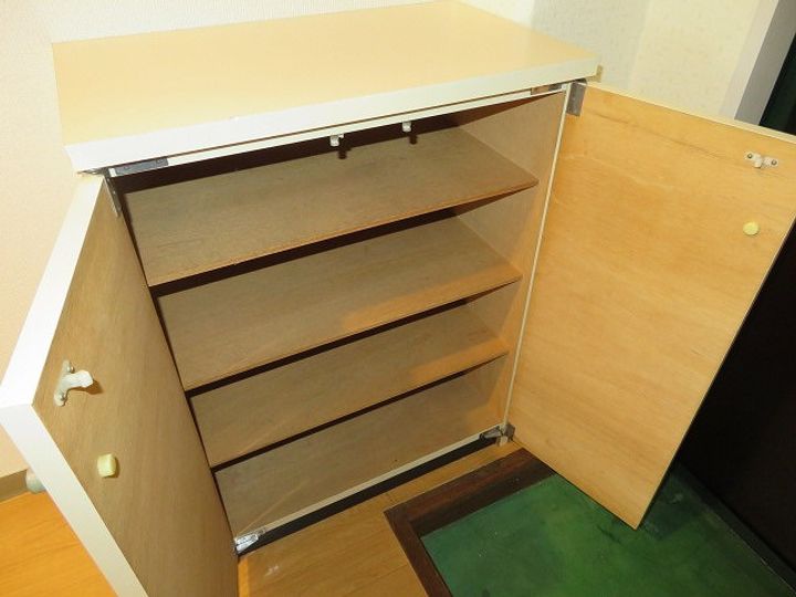 ビレッジ中央の玄関
