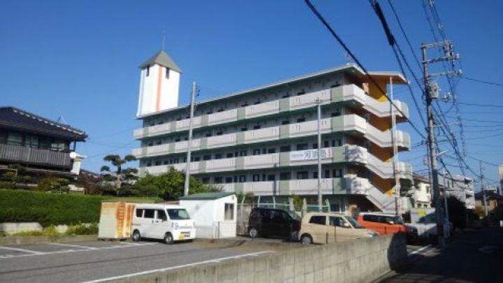 ビレッジ中央の外観