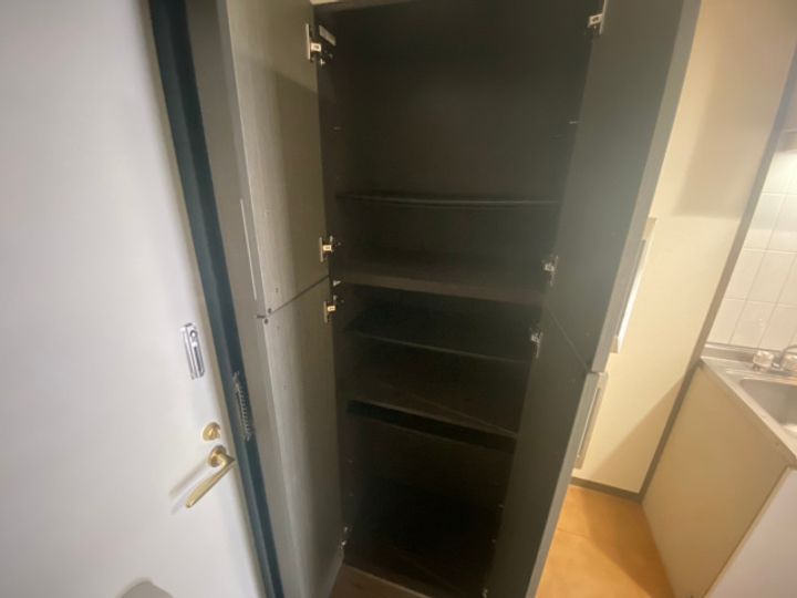 フォルム牛田新町0801の玄関