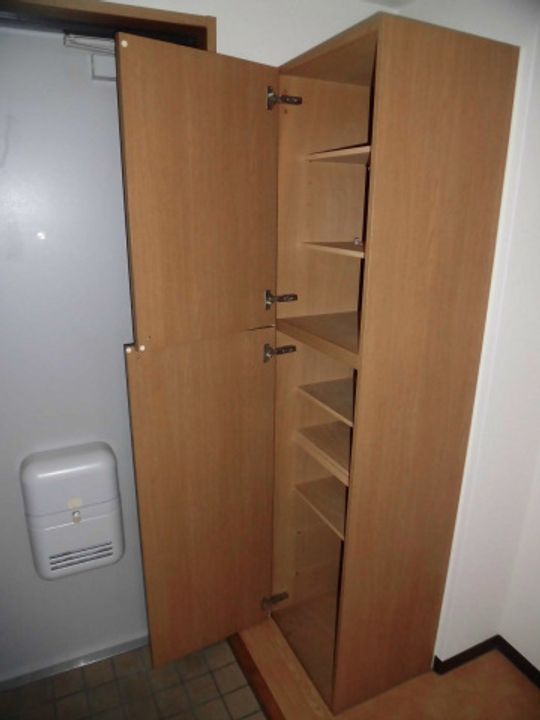 エスペランサミト0205の玄関