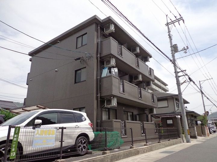 Rigid Three0302の外観