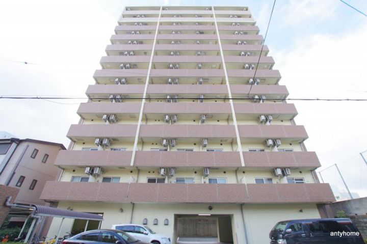 ONEROOFFLATTENJINBASHIの外観