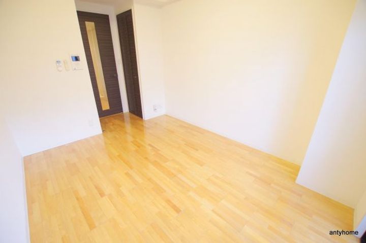 パウゼ東天満の居間