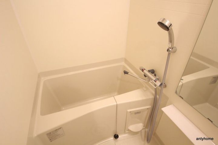 プレサンス扇町駅前の風呂