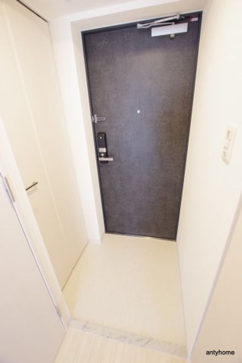 エスリード難波セントラルの玄関