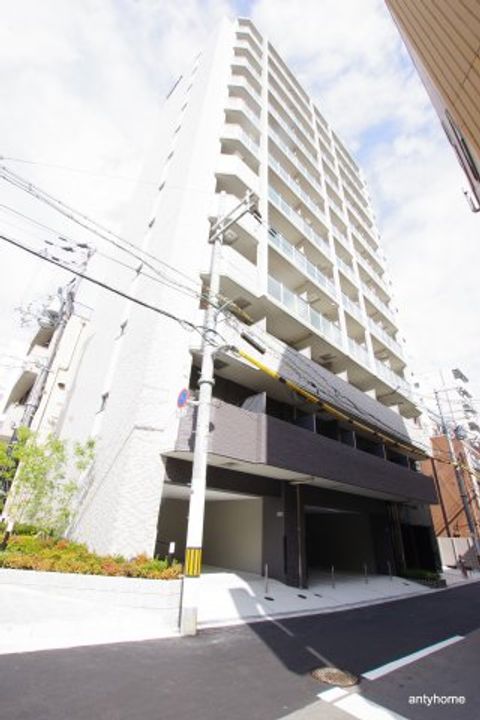 エスリード難波セントラルの外観