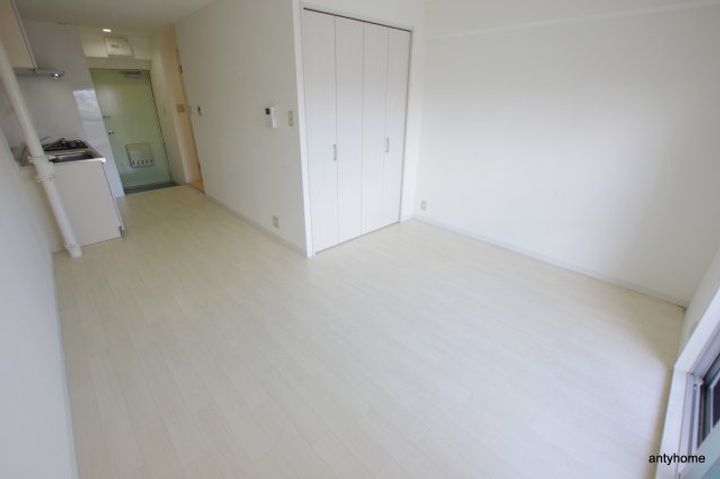 大阪府大阪市淀川区十三本町2丁目(マンション)の賃貸物件の居間