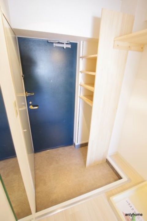 大阪府大阪市北区大淀北1丁目(マンション)の賃貸物件の玄関