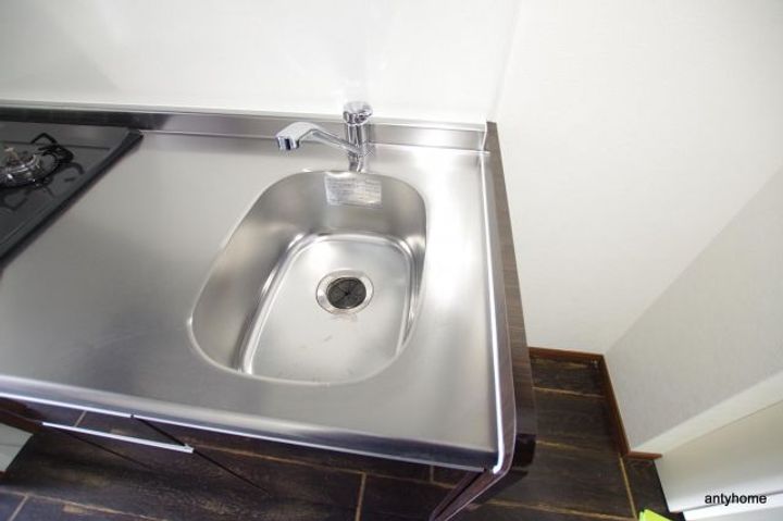 ウインズコート西梅田2のキッチン