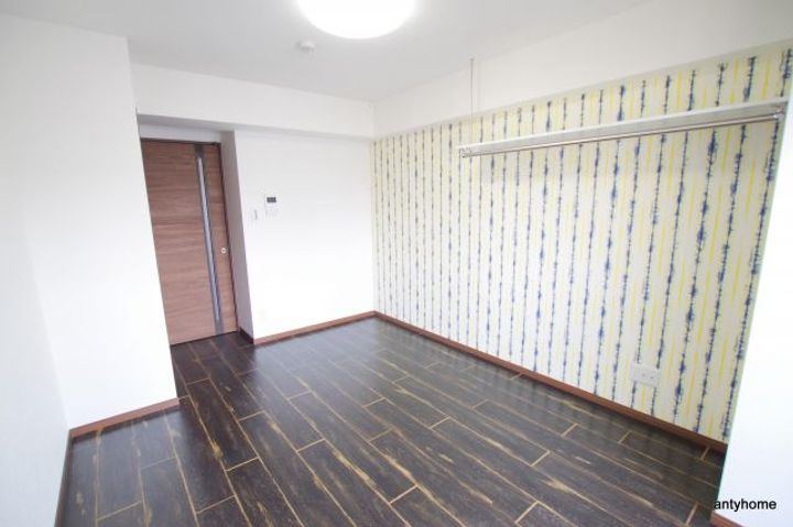 ウインズコート西梅田2の居間