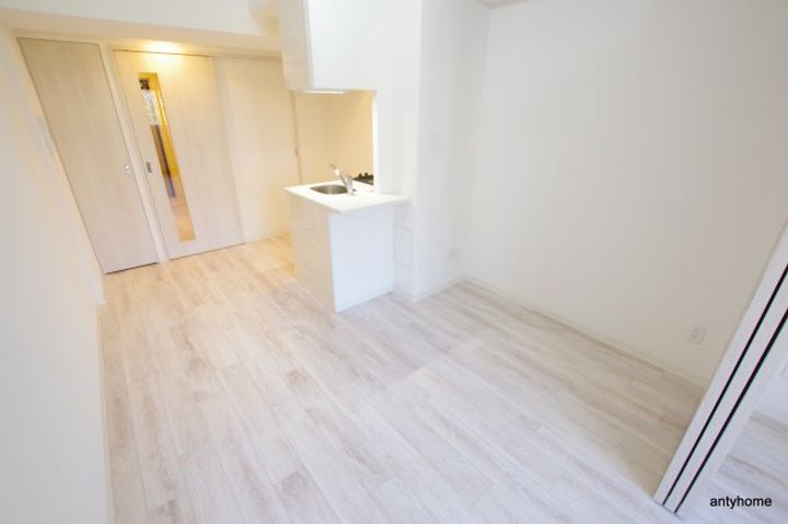 ファーストフィオーレ梅田イーストの居間