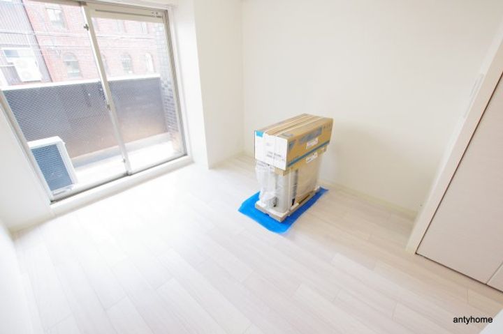 ララプレイス難波メティスの居間