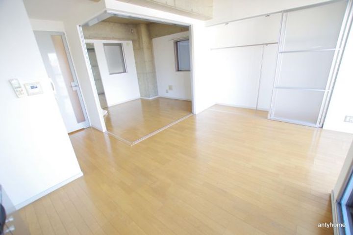 大阪府大阪市北区中崎西4丁目(マンション)の賃貸物件の居間