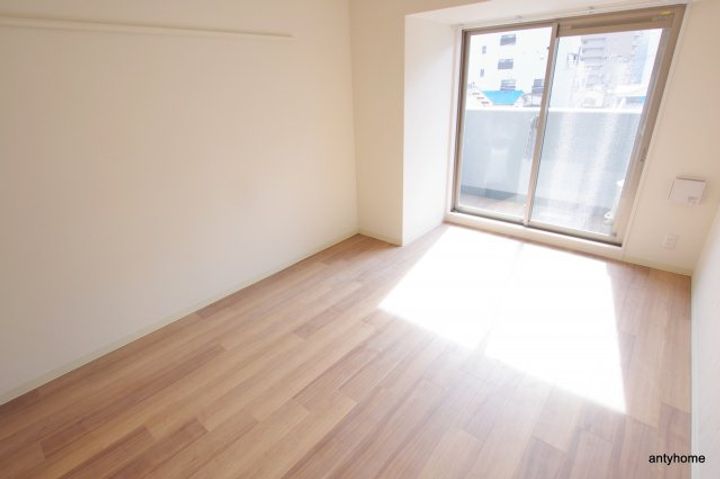 大阪府大阪市淀川区宮原1丁目(マンション)の賃貸物件の居間