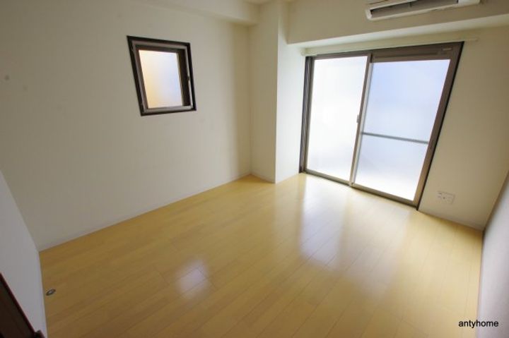 リエトコート福島の居間