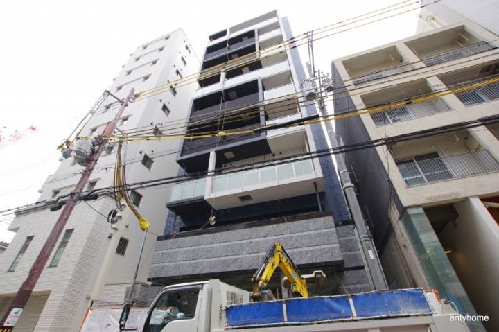 プレサンス京町堀の外観