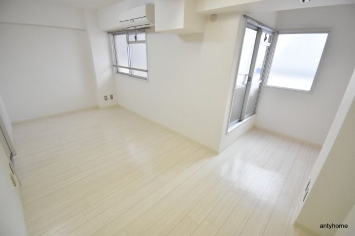 大阪府大阪市淀川区西中島6丁目(マンション)の賃貸物件の居間