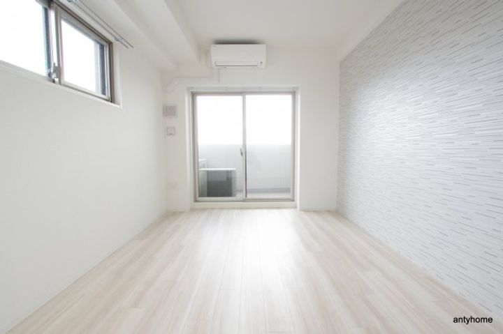 セレニテ桜川駅前プリエの居間