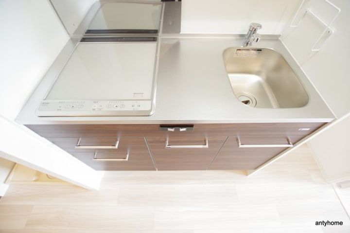 セレニテ桜川駅前プリエのキッチン