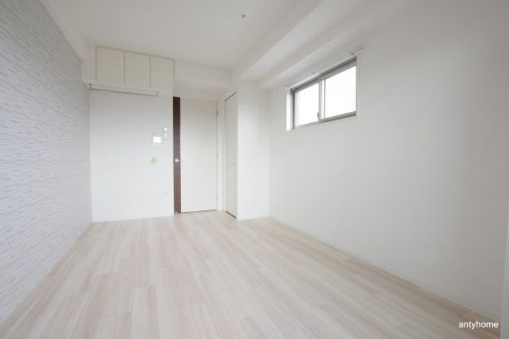 セレニテ桜川駅前プリエの寝室