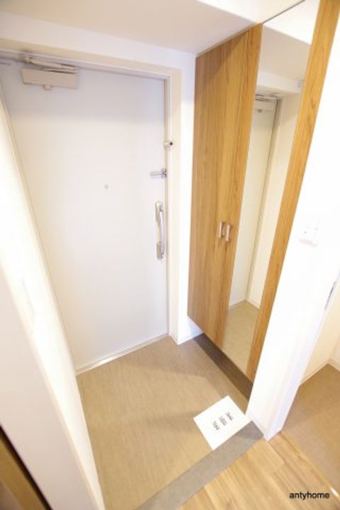 RIDGEガーデン江坂Ⅰの玄関