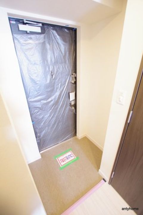 大阪府大阪市淀川区東三国1丁目(マンション)の賃貸物件の玄関